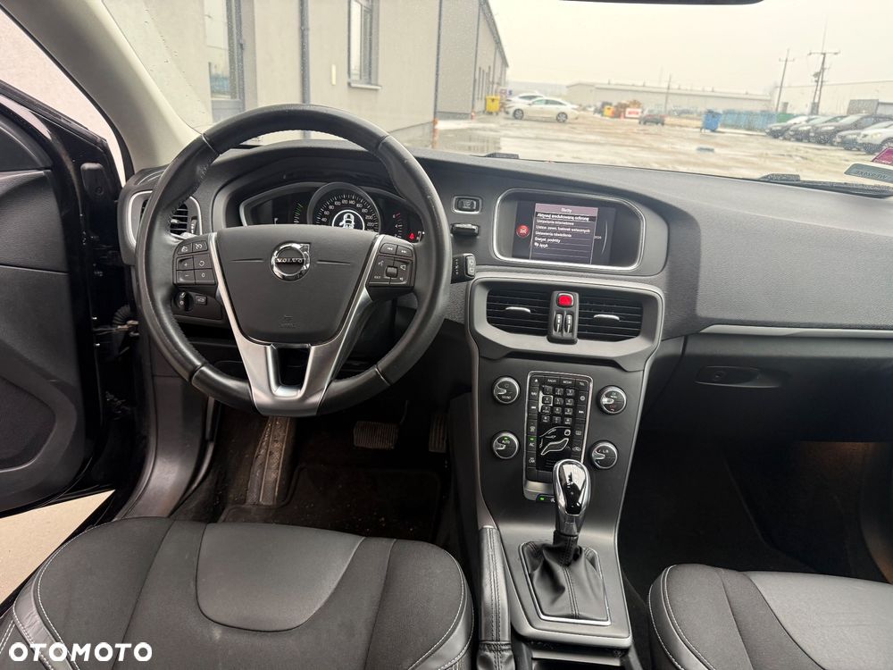 Volvo V40 D3 Drive-E Momentum - 13