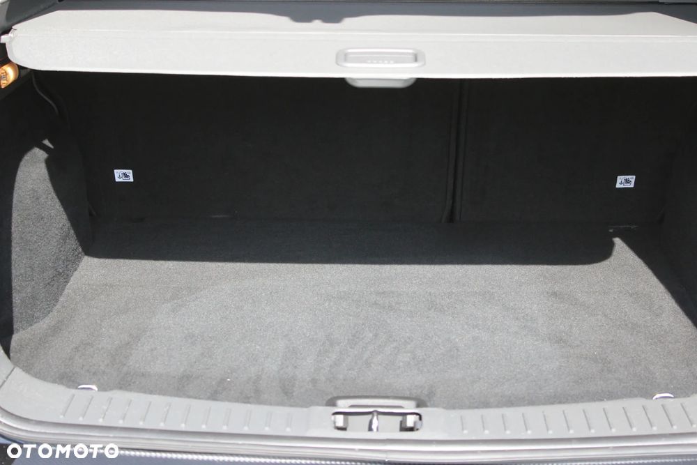 Ford Kuga 2.0 TDCi 2x4 Titanium - 21