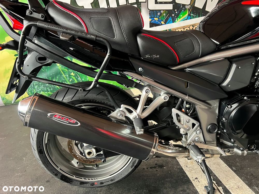 Suzuki Bandit - 12