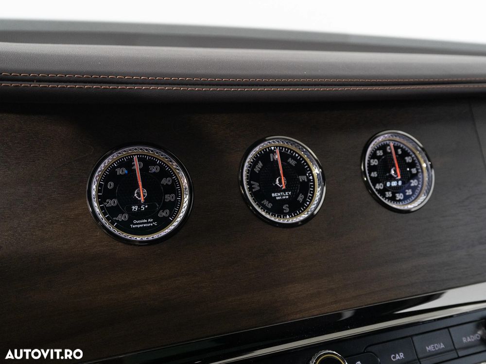 Bentley Flying Spur V8 PHEV - 15