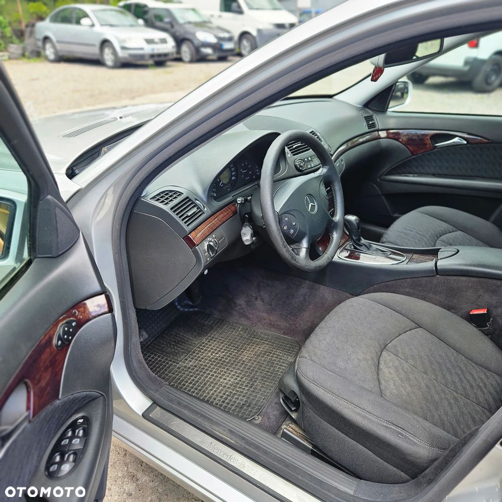 Mercedes-Benz Klasa E 220 CDI Automatik Classic - 16
