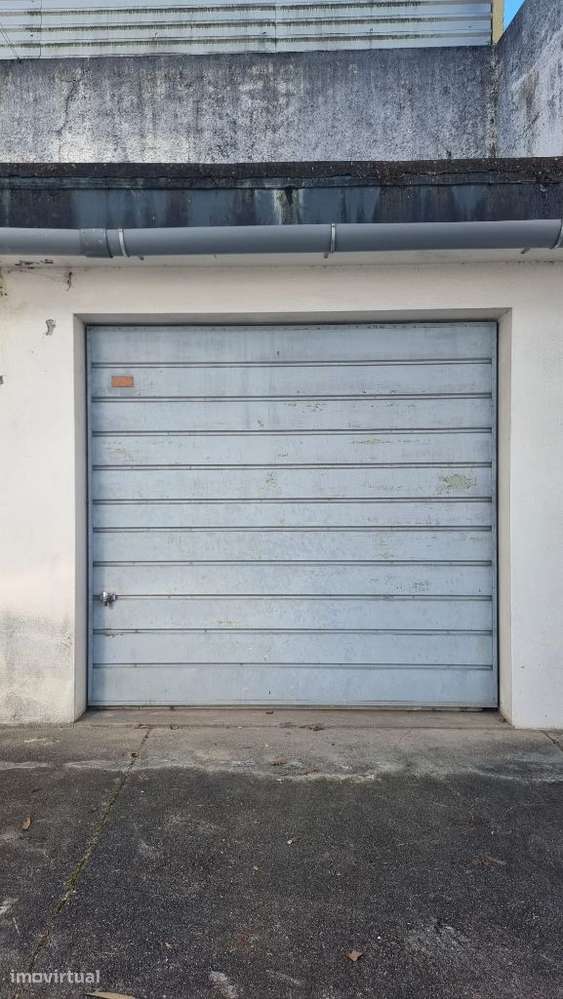 Garagem BOX fechada - Maia Jardim - Grande imagem: 2/3