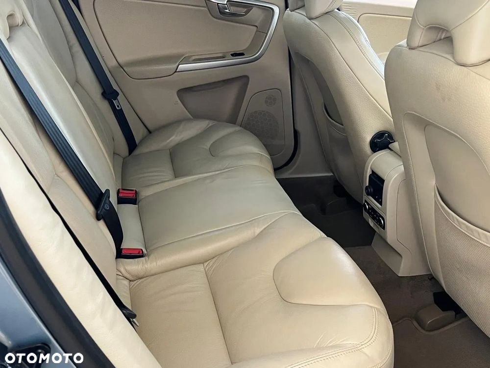 Volvo XC 60 T6 AWD Summum - 17