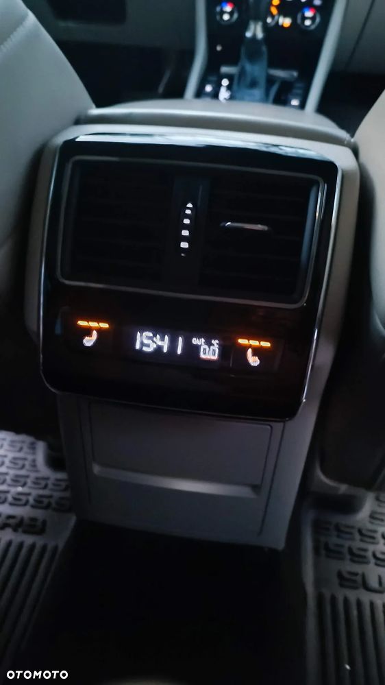 Skoda Superb 2.0 TSI 4x4 L&K DSG - 11