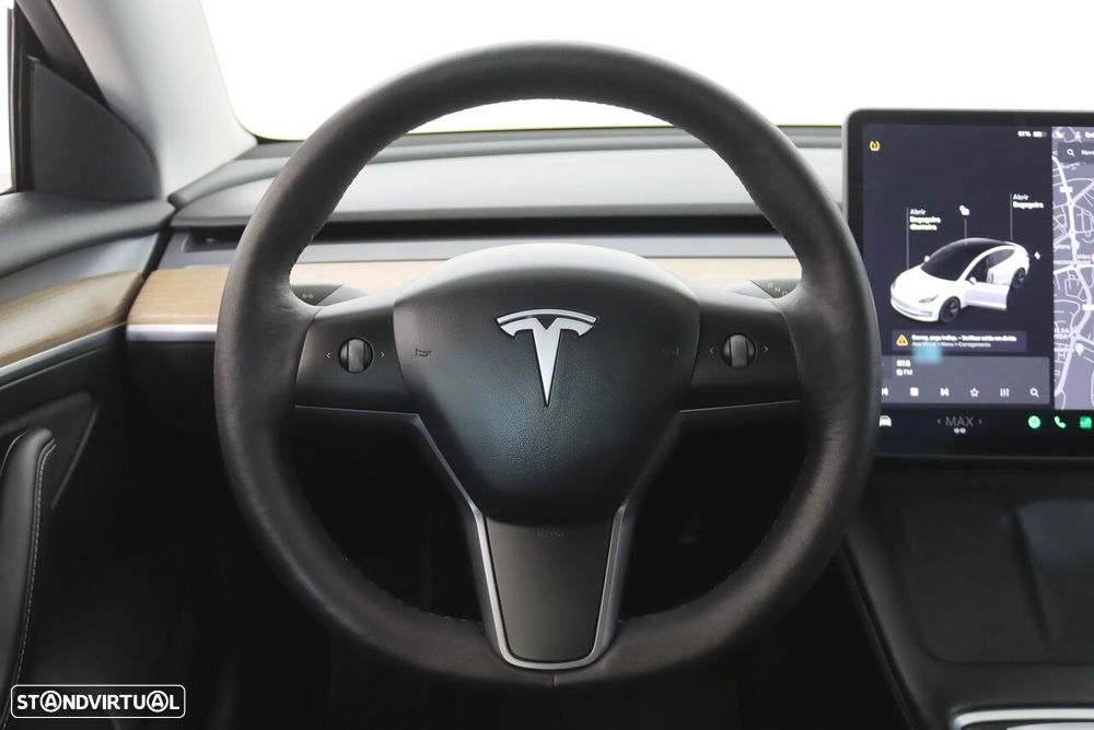 Tesla Model 3 - 11