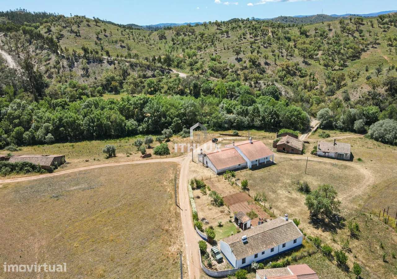 Herdade em Sabóia com 9ha de terreno localizado em Odemira, perto da a - Grande imagem: 2/31