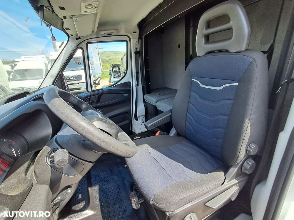 Iveco DAILY 35S16 3.0D 160CP CABINA DE DORMIT SI PRELATA - 10