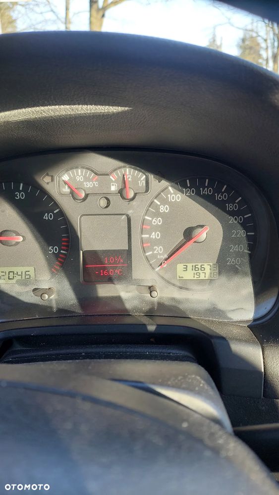 Volkswagen Golf 1.9 TDI Trendline - 19