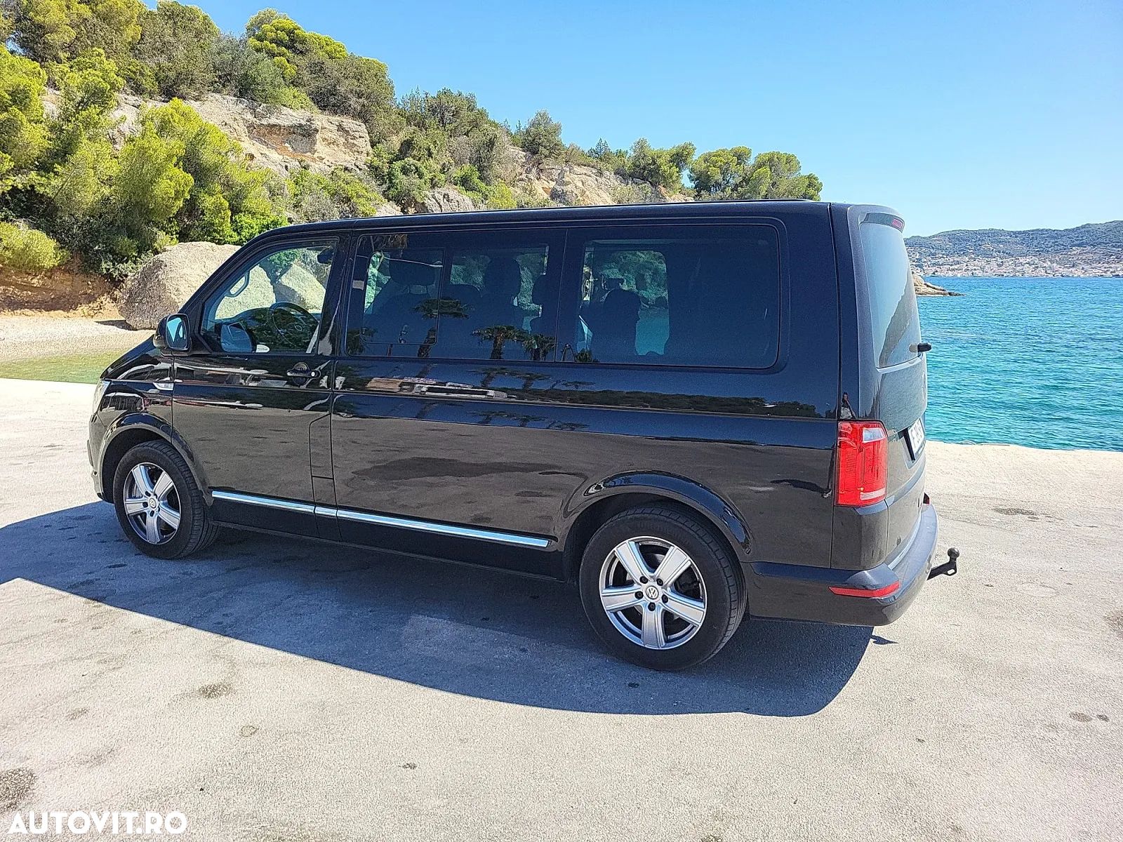 Volkswagen Multivan - 1