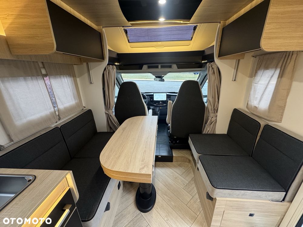 Ford Chausson 797 Titanium Ultimate - 16