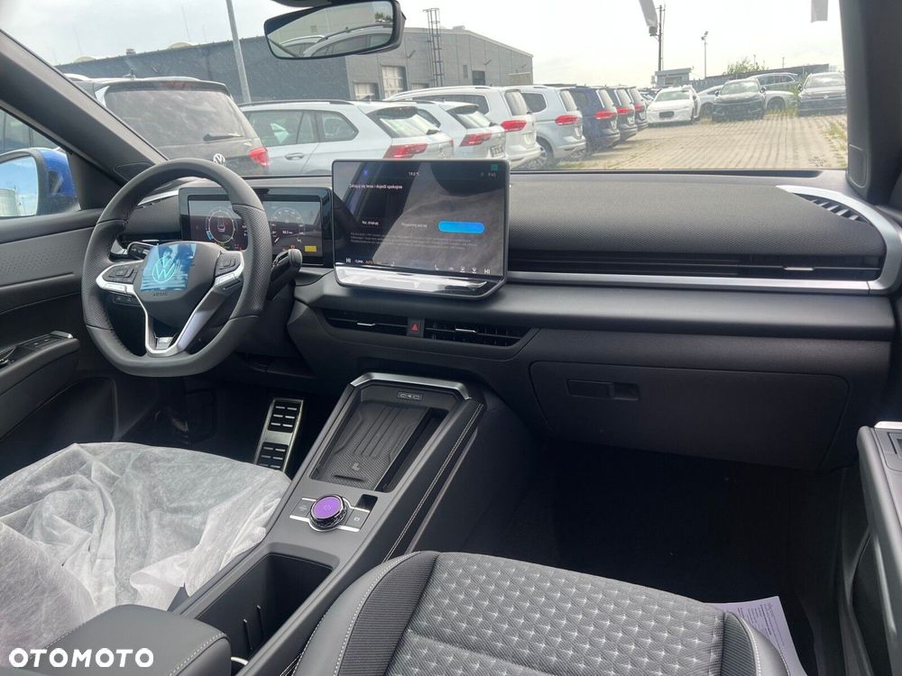 Volkswagen T-Roc - 8