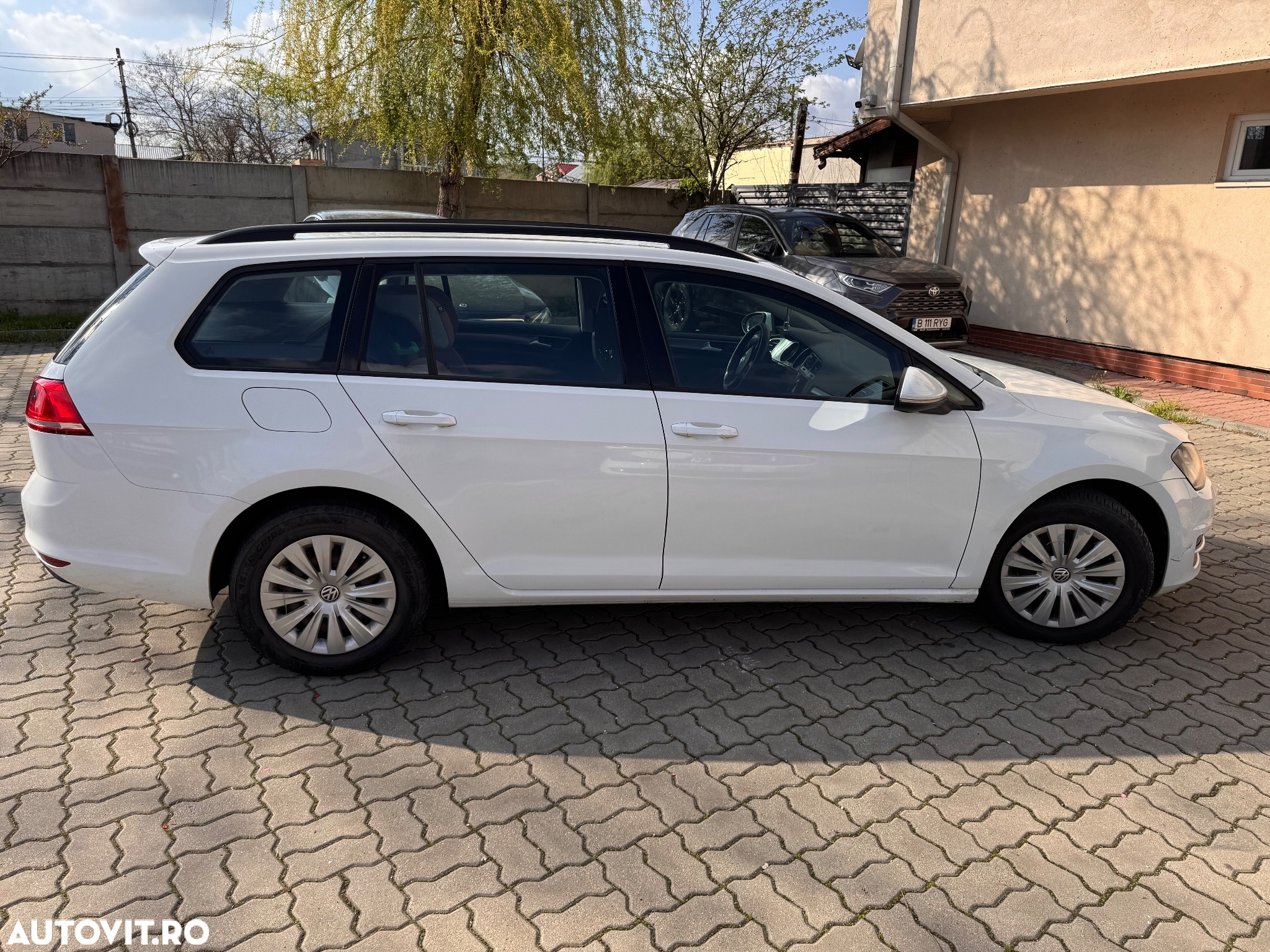 Volkswagen Golf - 4
