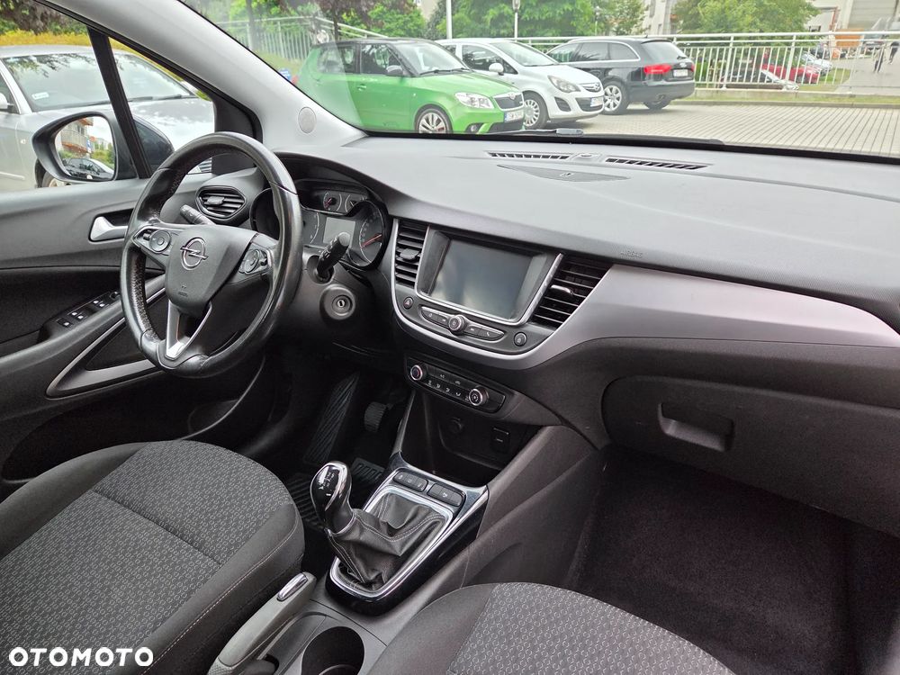Opel Crossland X 1.2 T Enjoy S&S - 11