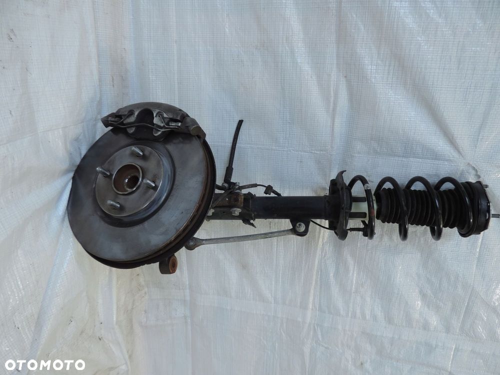 ZWROTNICA MCPHERSON LEWY PRZÓD FORD ECOSPORT MK2 1,0 - 3