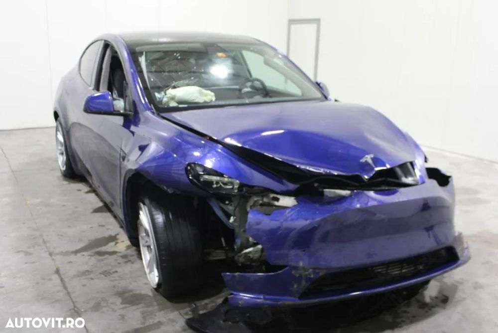 Tesla Model Y RWD - 11