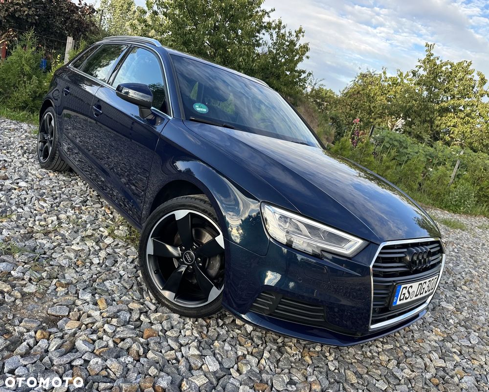 Audi A3 Sportback 2.0 TDI design - 15