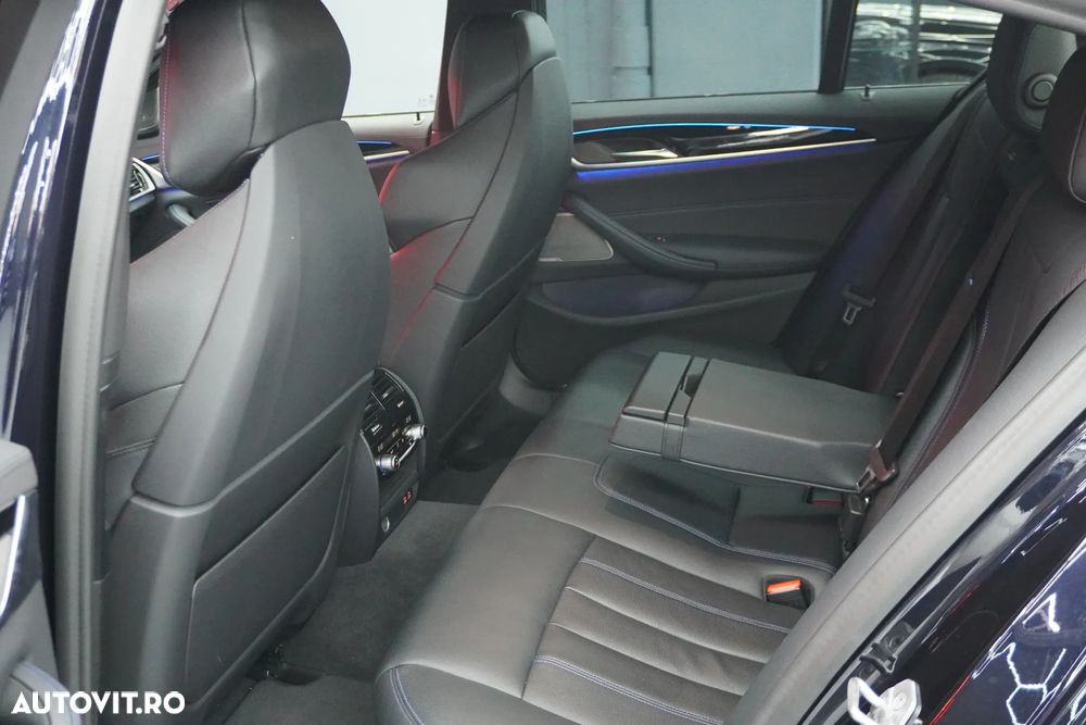 BMW Seria 5 530d xDrive Aut. - 13