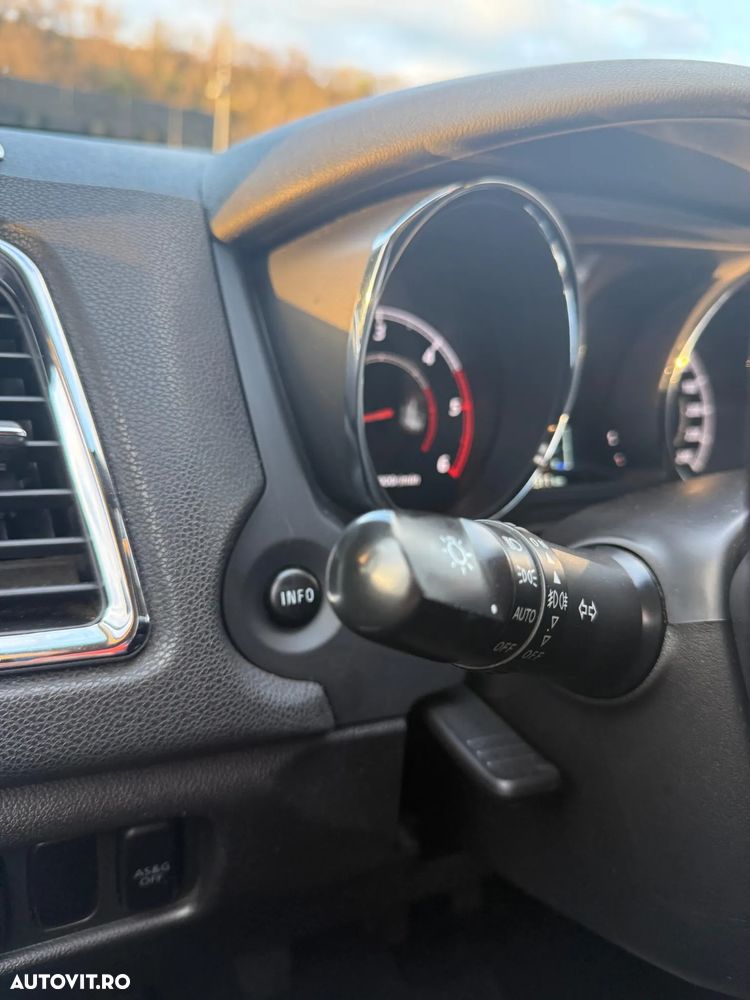 Mitsubishi ASX 1.8 DI-D 2WD Diamant Edition - 12