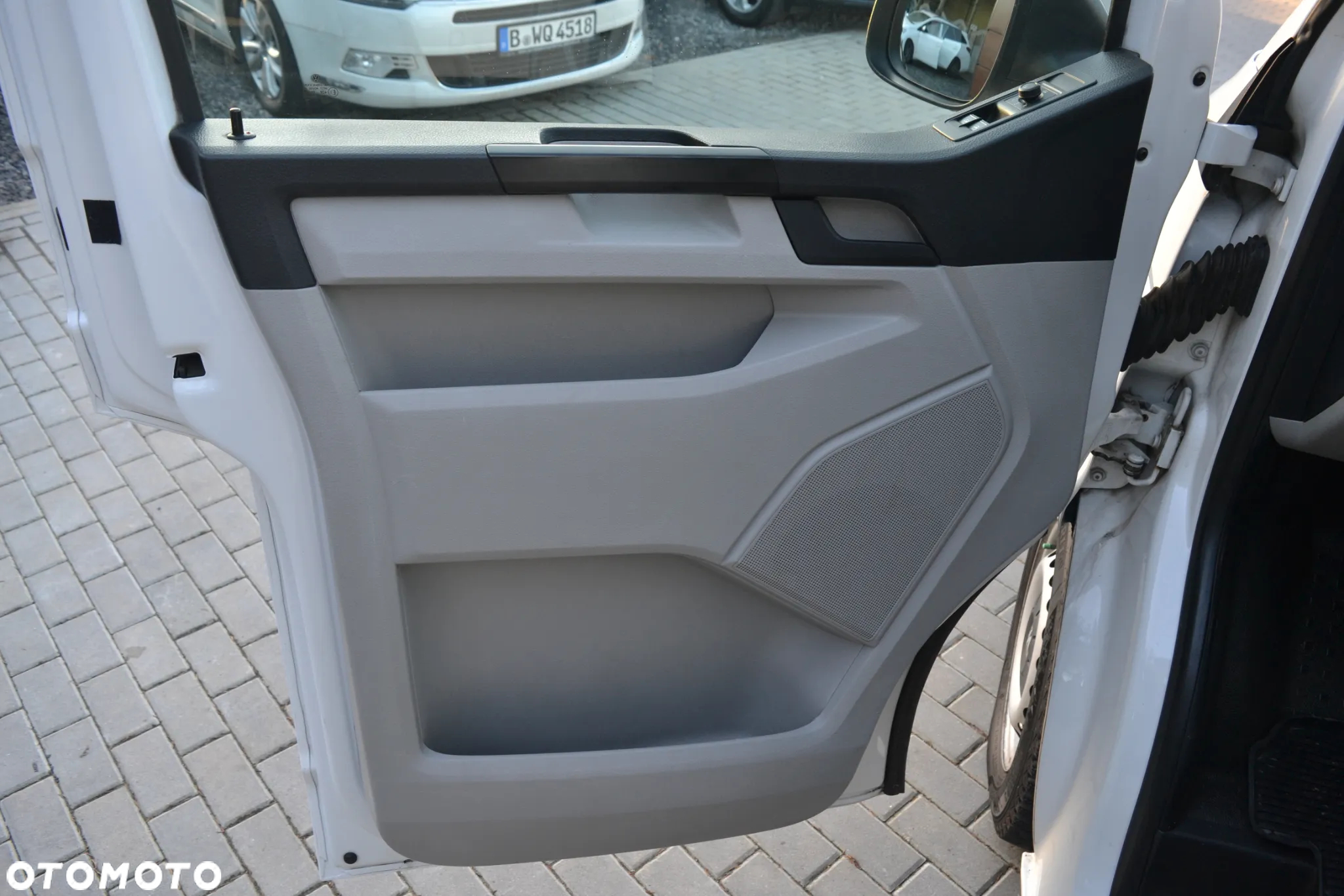Volkswagen Transporter - 10