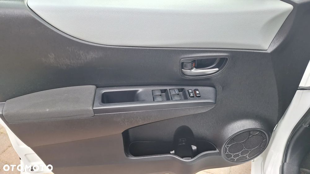 Toyota Yaris 1.5 VVT-i Lounge - 13
