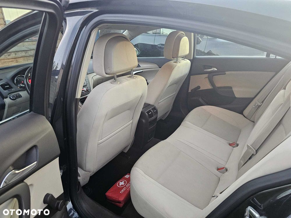 Opel Insignia - 8