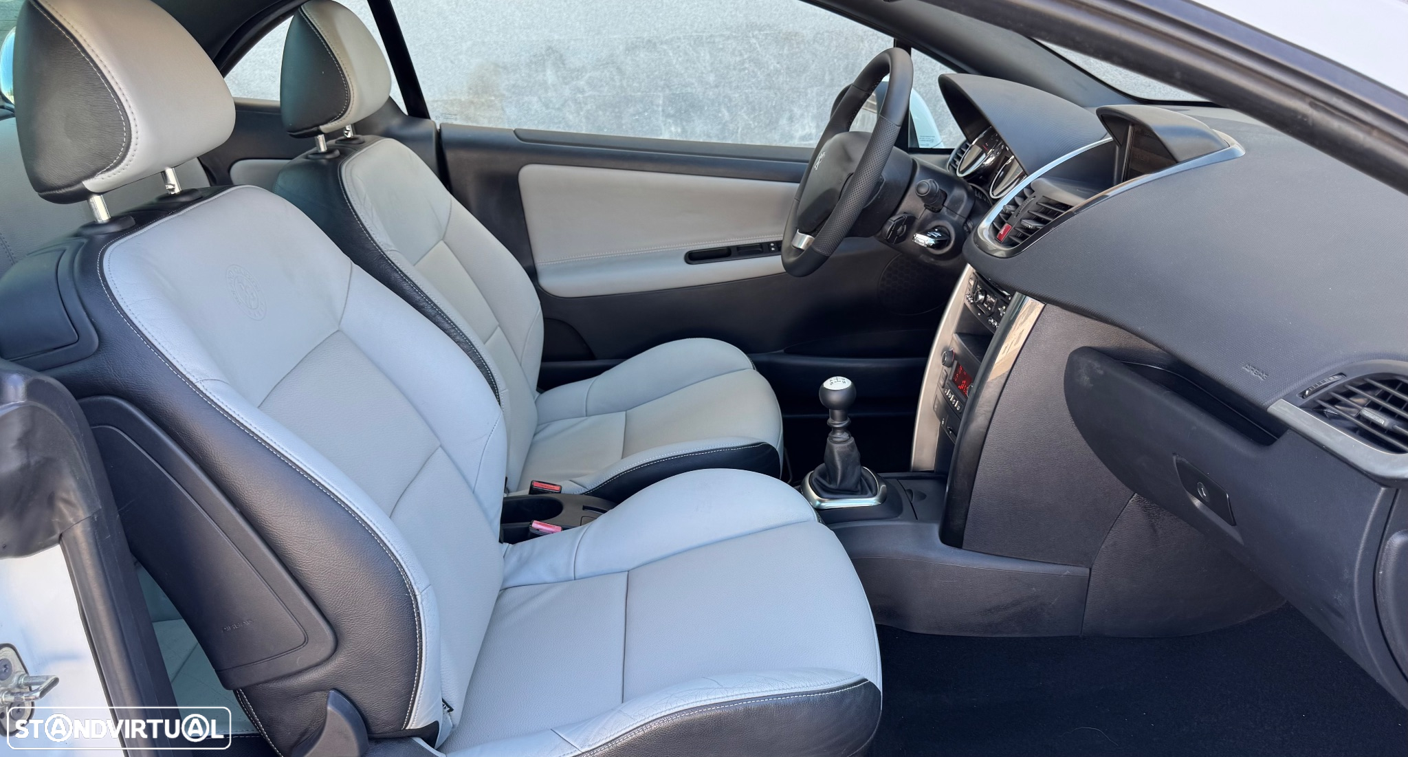 Peugeot 207 CC 1.6 HDi Roland Garros - 36