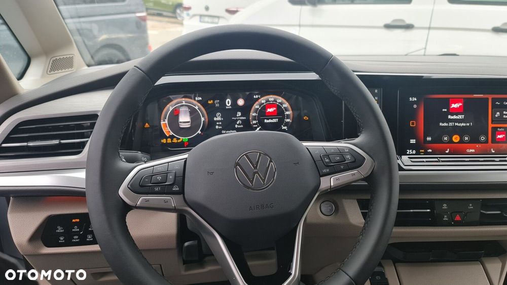 Volkswagen Multivan - 9