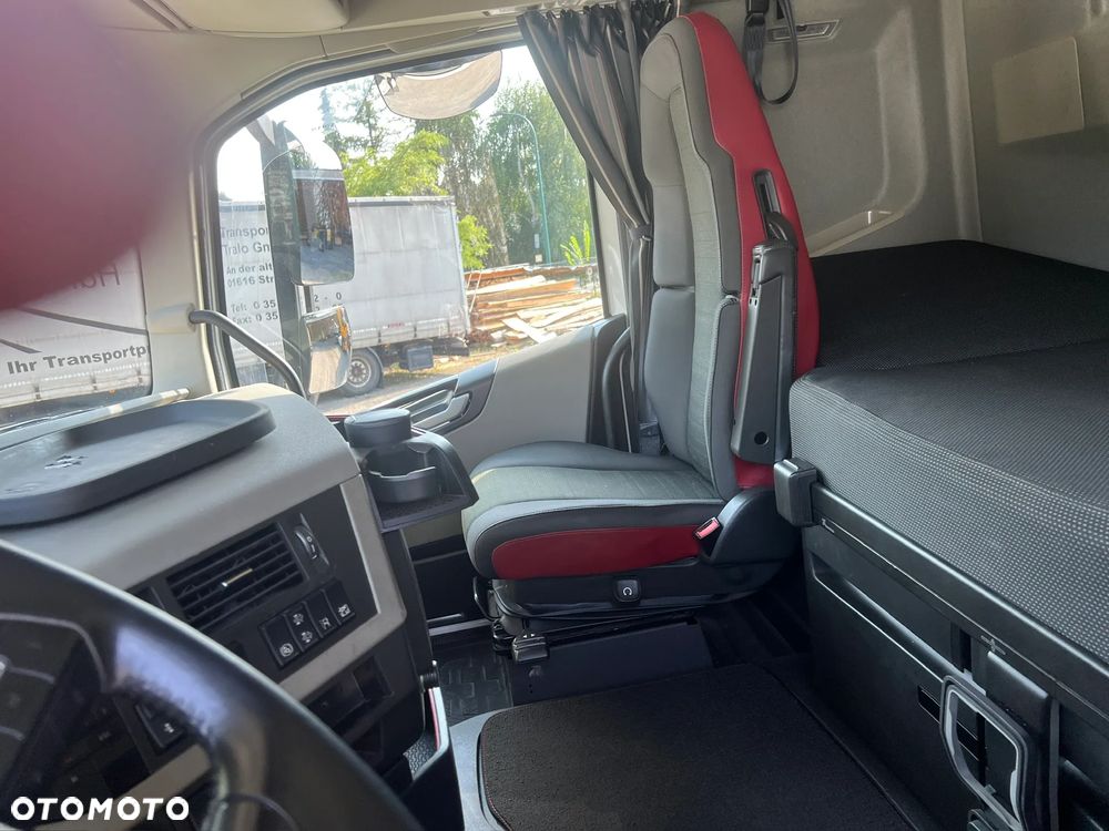 Volvo FH 460 Xenony Klimapostojowa winda Niemcy - 12