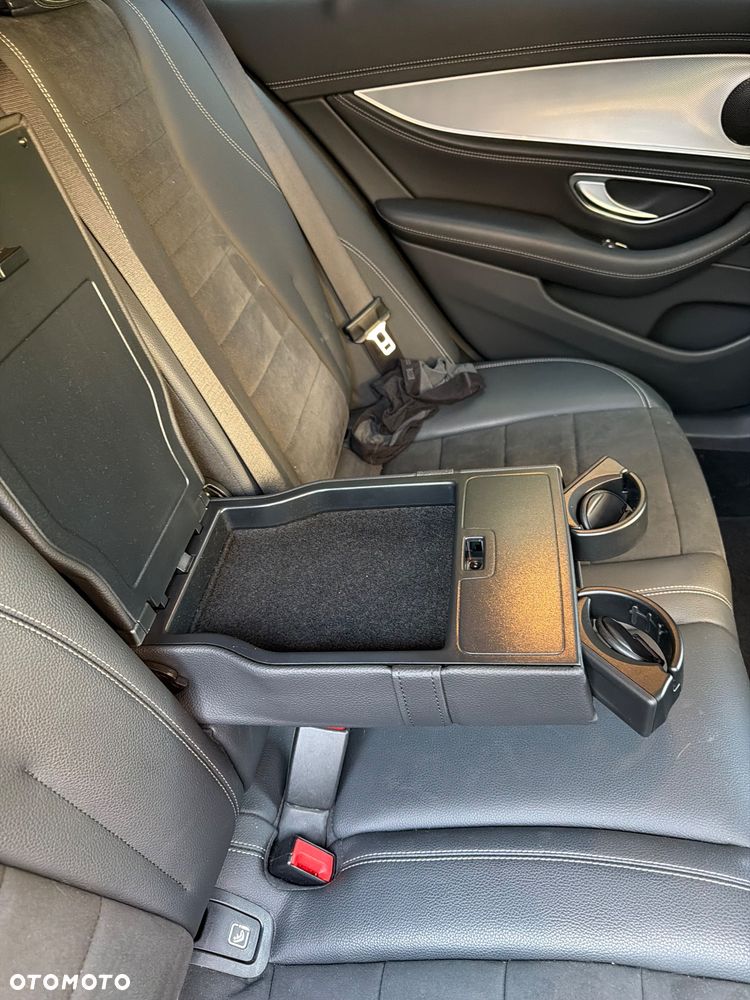 Mercedes-Benz Klasa E 300 d 9G-TRONIC - 11
