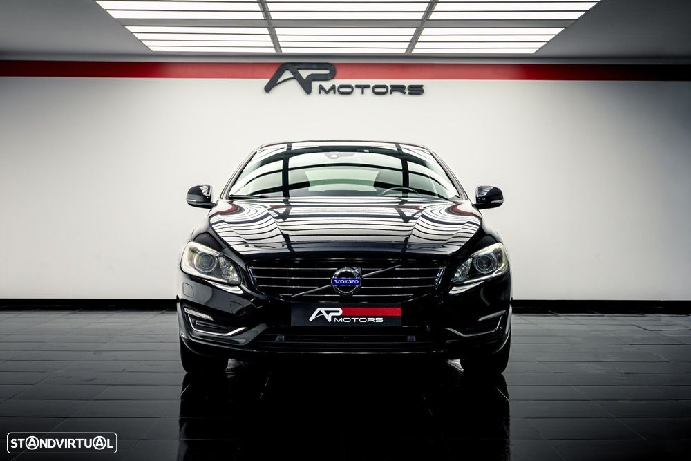 Volvo V60 2.4 D6 Momentum AWD Phev - 3