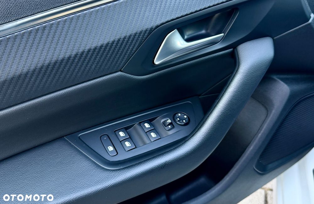 Peugeot 508 PureTech 180 EAT8 Allure Pack - 19