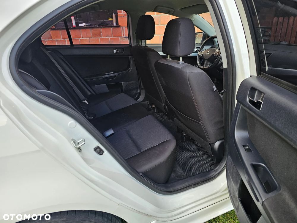 Mitsubishi Lancer 1.8 Invite - 21