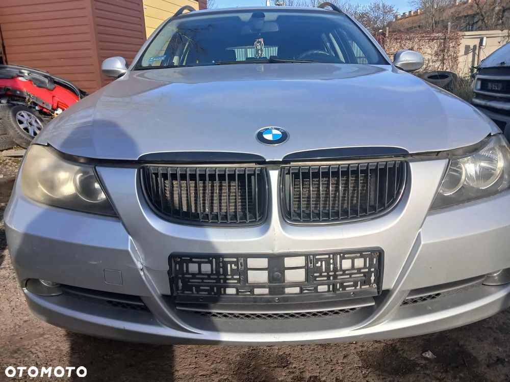 BMW E90 Zderzak przedni, maska, lampa przednia lewa, prawa, błotnik lewy, prawy. - 1