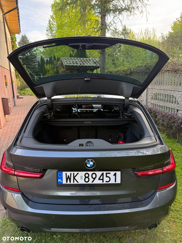 BMW Seria 3 320d xDrive mHEV - 20