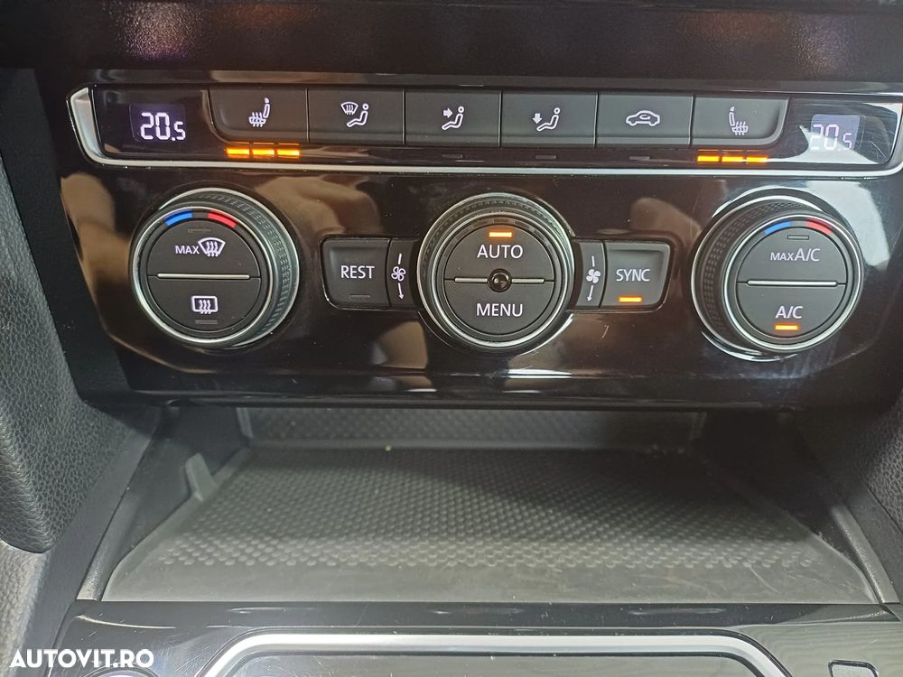 Volkswagen Passat 2.0 TDI DSG Highline - 15