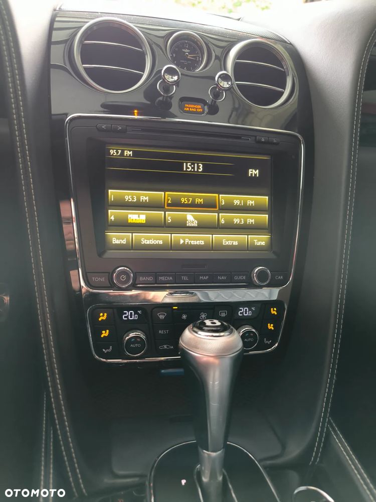 Bentley Continental GT V8 S - 24