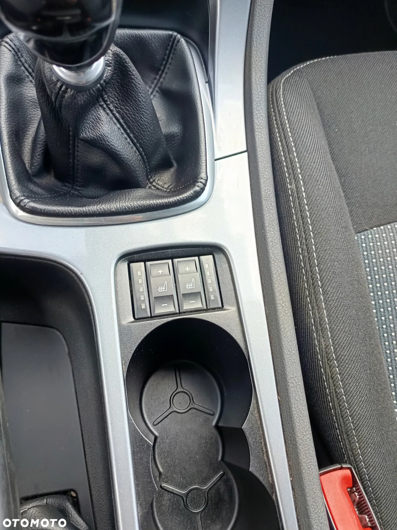 Ford Mondeo - 29