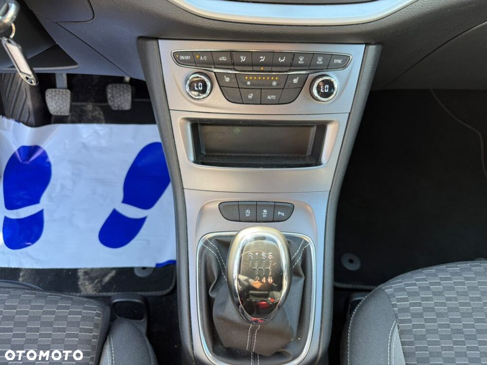 Opel Astra 1.2 Turbo Edition - 10