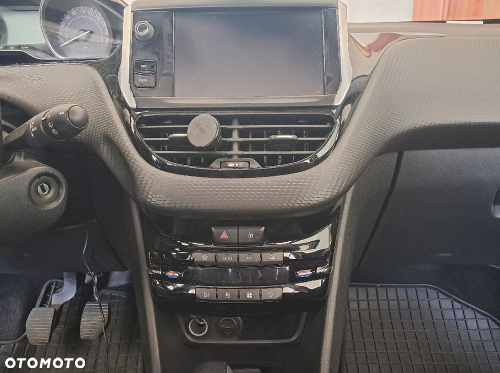 Peugeot 2008 1.2 Pure Tech GPF Active S&S - 26