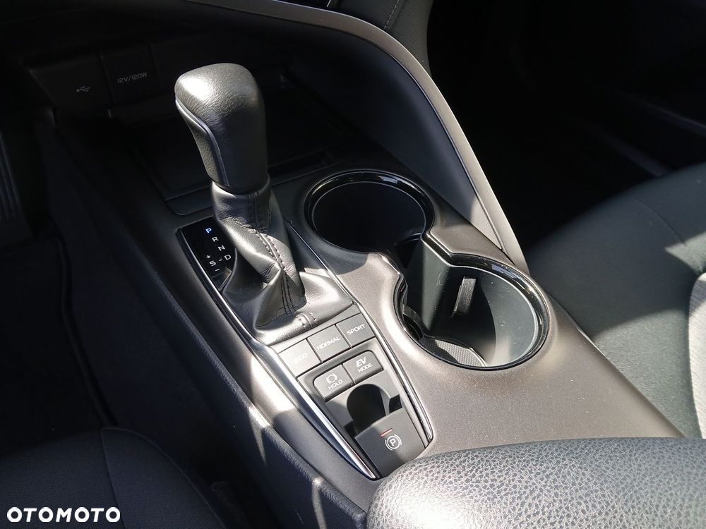 Toyota Camry 2.5 Hybrid Comfort CVT - 31