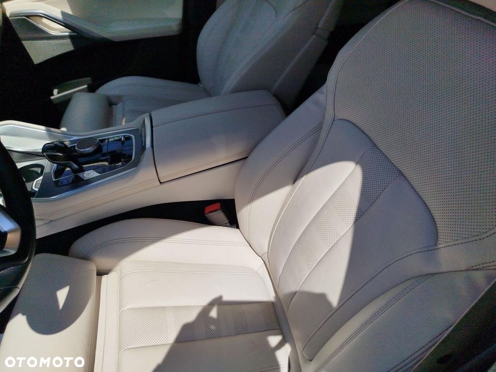 BMW X6 - 12