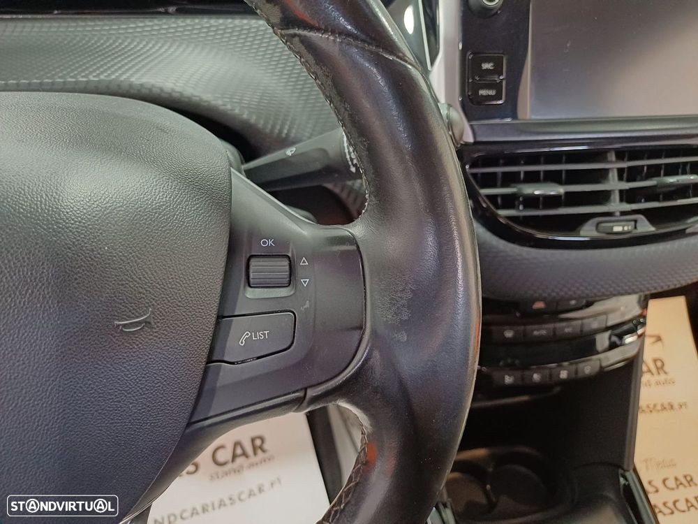 Peugeot 2008 1.2 PureTech Allure - 16