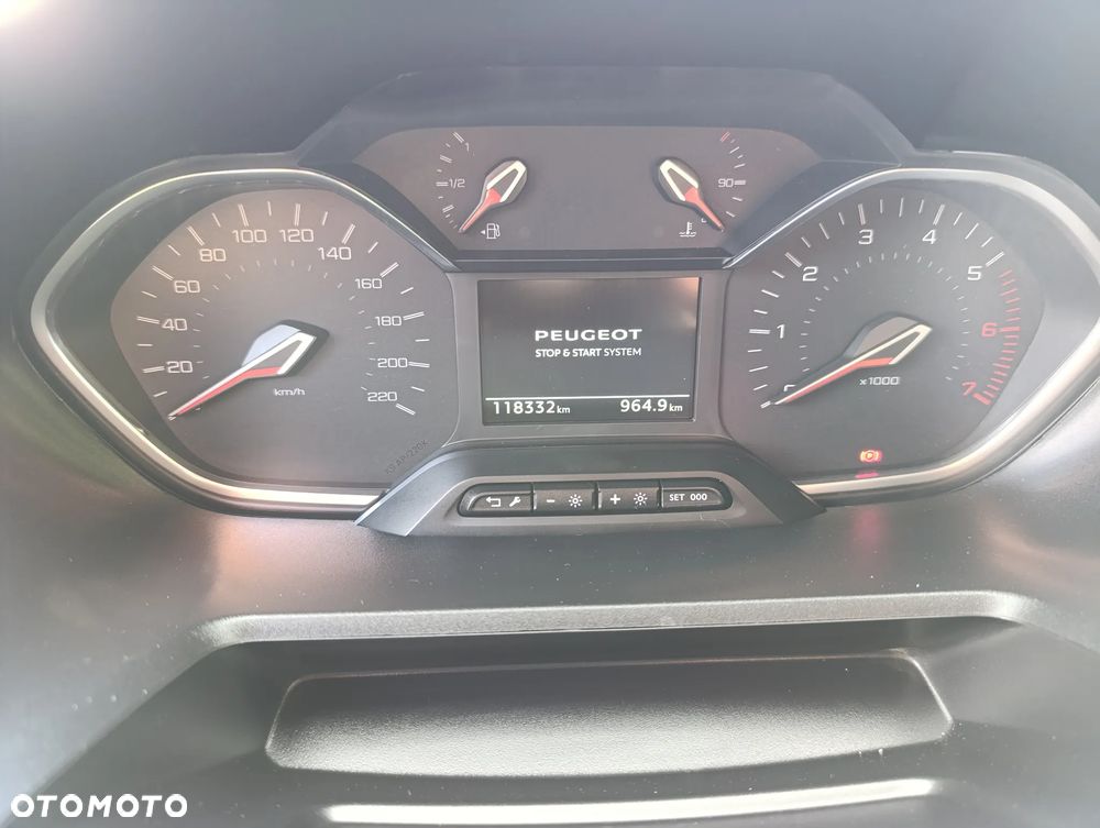 Peugeot Rifter 1.5 BlueHDI Allure S&S - 21