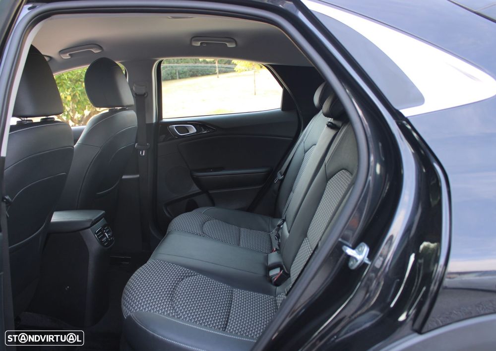 Kia XCeed 1.6 GDi PHEV Drive - 13