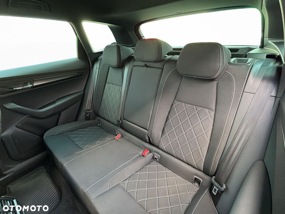 Skoda Karoq 2.0 TSI 4x4 Sportline DSG - 33