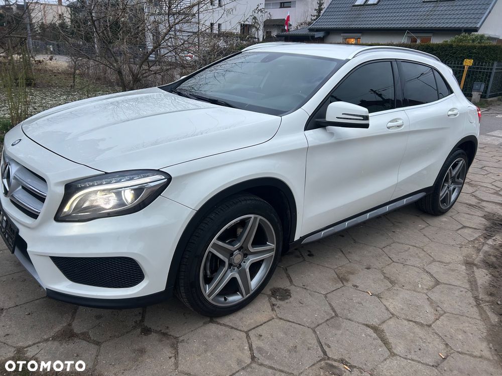 Mercedes-Benz GLA 250 4Matic 7G-DCT AMG Line - 13