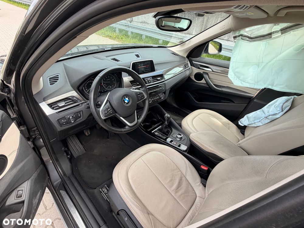 BMW X1 sDrive18i xLine - 6