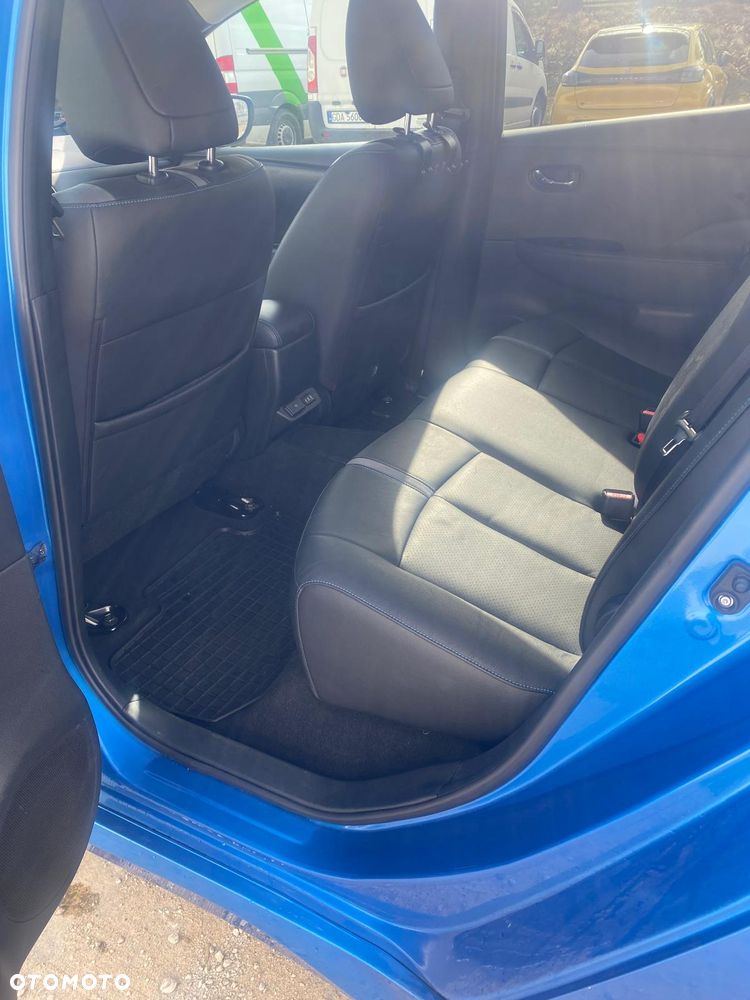 Nissan Leaf - 6