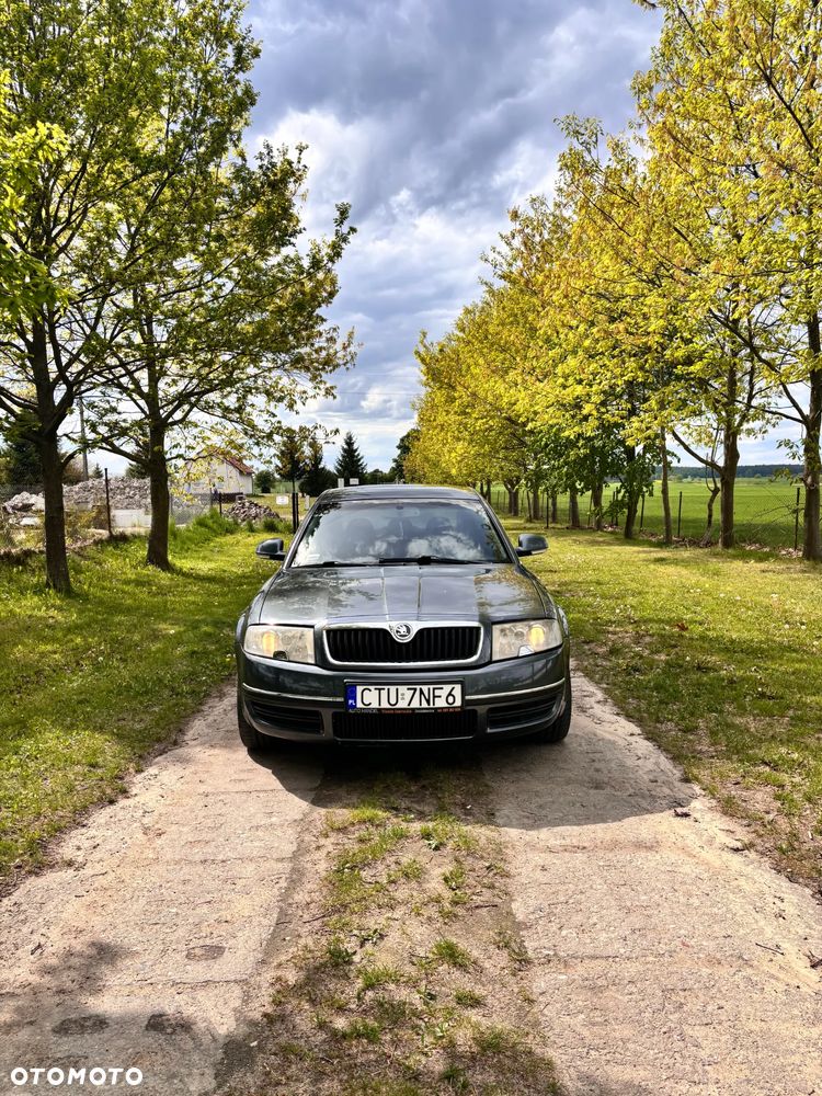 Skoda Superb 2.0 TDI DPF L&K - 5