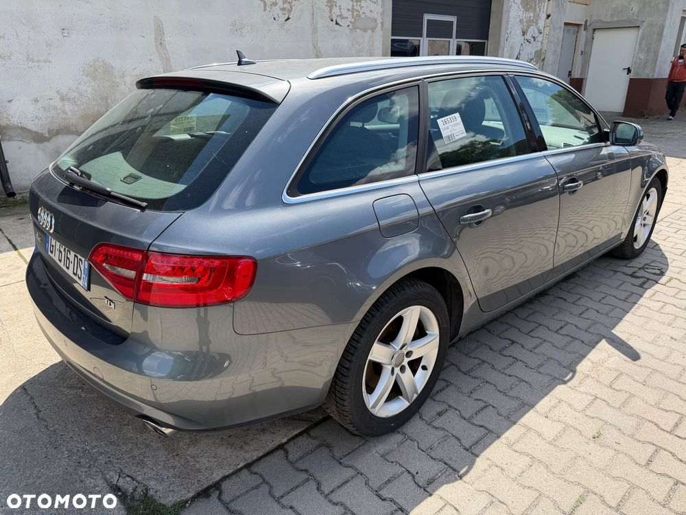 Audi A4 Avant - 32